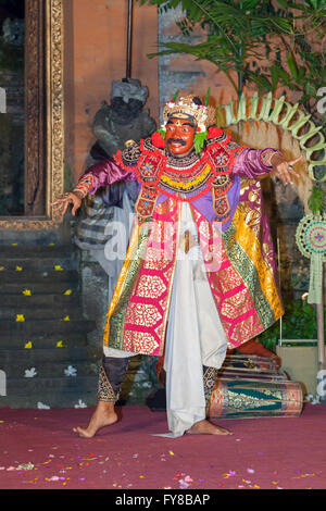 Legong dance performed by Bina Remaja troupe, Ubud palace, Bali, Indonesia Stock Photo