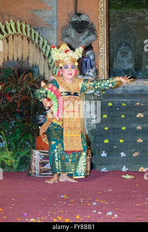 Legong dance performed by Bina Remaja troupe, Ubud palace, Bali, Indonesia Stock Photo