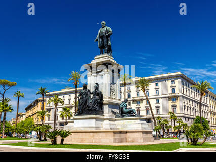 Monument to Cavour on the square of its name in Rome Stock Photo