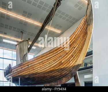 Reykjanesbaer, Southern Peninsula, Iceland. 5th Aug, 2015. The Ãslendingur (Icelander in Icelandic), a replica of an authentic 9th century Viking ship found in a Norwegian burial mound, on display in the seaside Viking World Museum in Reykjanesbaer on the Southern Peninsula in Iceland a favorite tourist destination. Tourism has become a growing sector of the economy. © Arnold Drapkin/ZUMA Wire/Alamy Live News Stock Photo