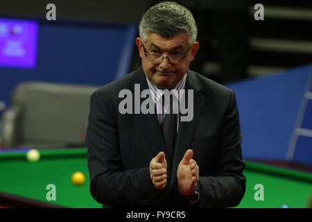Sheffield, UK. 24th April, 2016. Betfred World Snooker Championships. The fifth annual Paul Hunter Day. This year will mark the tenth anniversary of the death of three-time Masters champion Hunter, and once again he will be remembered on the middle Sunday at the Crucible. Credit:  Action Plus Sports Images/Alamy Live News Stock Photo