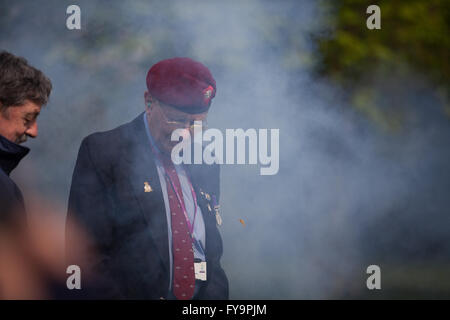 Windsor, UK. 21st April, 2016. John Matthews, borough bombardier, supervises the 21-gun salute for the Queen's 90th birthday. Stock Photo