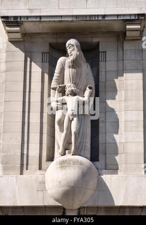 Broadcasting House, London. The Art Deco headquarters of the BBC, completed in 1932. 'Ariel and Prospero' by Eric Gill (1933) Stock Photo