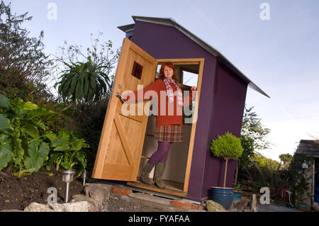 Artist Jane Tarasun's wooden folly sheds for gardens.a UK garden ...