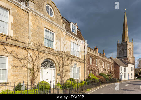 Lechlade on Thames and St Lawrence Church, Gloucestershire, England, UK Stock Photo