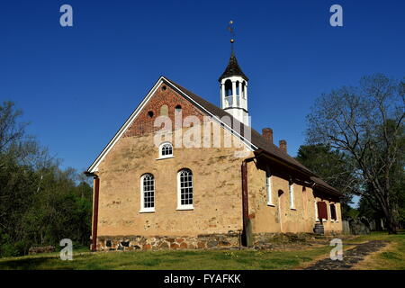 Bethabara, North Carolina  1788 Gemeinhaus Moravian Church with attached minister's house at Bethabara historic settlement Stock Photo