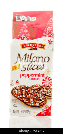 Winneconne, WI - 24 Dec 2015:  Bag of Pepperidge Farm Milano slices in peppermint cookie flavor. Stock Photo