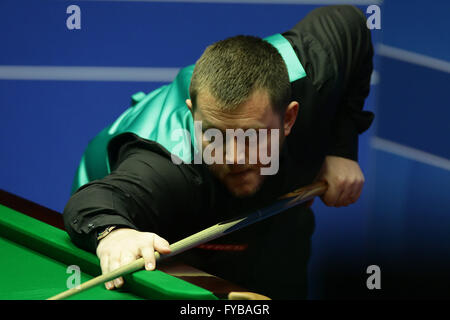 Sheffield, UK. 24th Apr, 2016. 24.04.2016: 2016 Betfred World Snooker Championships. Mark Allen in action against Kyren Wilson in the 2nd round at world Snooker, at the Crucible Theater, Sheffield, England. © Michael Cullen/ZUMA Wire/Alamy Live News Stock Photo