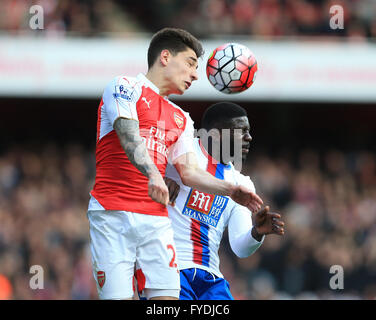 London, UK. 17th Apr, 2016. Arsenal's Hector Bellerin tussles with Crystal Palace's Bakasry Sako during the Premier League match at the Emirates Stadium. Photo credit should read: David Klein/Sportimage/CSM/Alamy Live News Stock Photo