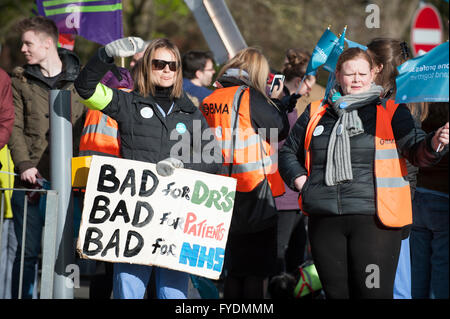 Wirral, UK. 26th April 2016. Junior Doctors, at Arrowe Park Hospital, Wirral, stage the first national all-out strike in the history of the NHS, in protest at the proposed new contracts being introduced by Health Secretary, Jeremy Hunt, disrupting accident and emergency, intensive care, maternity and routine operations. © Paul Warburton Stock Photo