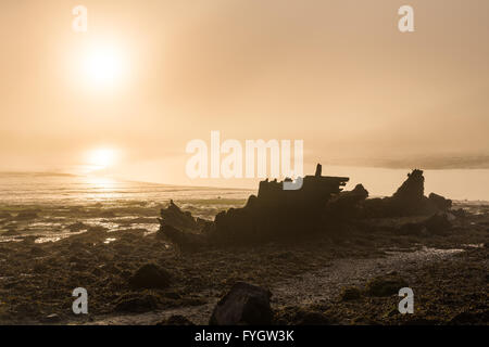 Misty sunrise on the Cleddau river near to Lawrenny - Pembrokeshire Stock Photo