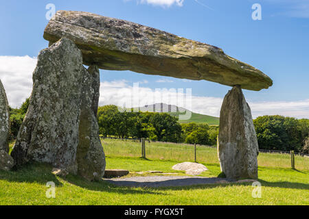 Pentre Ifan burial chamber with Carn Ingli mountain - Pembrokeshire Stock Photo