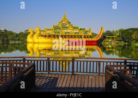 Karaweik Palace at Kandawgyi Lake, Yangon, Myanmar Stock Photo