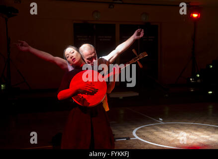 Prague, Czech Republic. 26th Apr, 2016. Artistic director of The Czech National Ballet in Prague, dancer and choreographer Petr Zuska (right) and vocalist, composer, instrumentalist from New York Jen Shyu (left) during rehearsal of the performance Prague - New York Effects in Palac Akropolis in Prague, Czech Republic, April 26, 2016. Czech premiere will be held on April 27. © Vit Simanek/CTK Photo/Alamy Live News Stock Photo