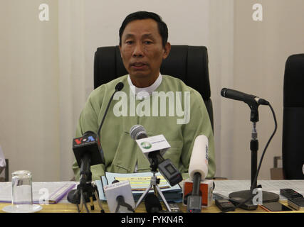 (160427) -- NAY PYI TAW, April 27, 2016 (Xinhua) -- U Shwe Mann, currently chairman of the new Parliament's Legal Affairs and Special Cases Assessment Commission and former chairman of Myanmar's former ruling party, the Union Solidarity and Development Party (USDP) as well as former speaker of the Union Parliament and House of Representatives (Lower House), speaks to the media during a press conference in Nay Pyi Taw, Myanmar, April 27, 2016. Sacked senior members of Myanmar's former ruling party USDP, issued an announcement Wednesday calling for cooperation to work for the emergence of a demo Stock Photo