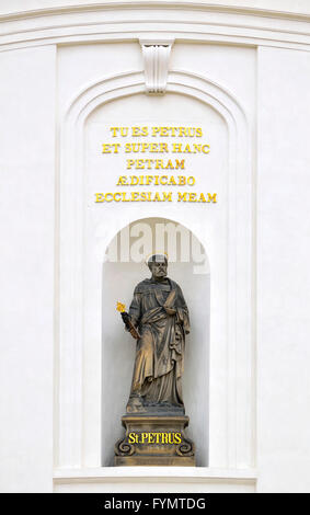 Prague, Czech Republic. Statue (1854) of St Peter in the first castle courtyard, Prague Castle / Prazsky hrad. Stock Photo