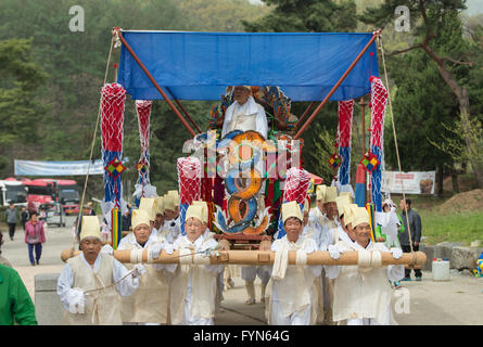 Gyeonggi-do, South Korea - April 22, 2016: Tributes, South Korea Traditional events for the deceased Stock Photo