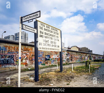 August 1986, leaving American sector warning sign, Zimmerstrasse street sign, Berlin Wall graffitis, Kreuzberg, West Berlin side, Germany, Europe, Stock Photo