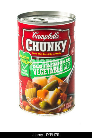 Winneconne, WI - 5 February 2015:  Can of Campbell's Chunky Old Fashioned Vegetable Beef soup. Stock Photo