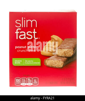 Winneconne, WI - 26 Nov 2015: Box of Slim fast peanut butter bar Stock Photo
