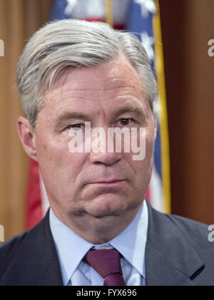 Washington, District of Columbia, USA. 28th Apr, 2016. United States Senator Sheldon Whitehouse (Republican of Rhode Island) appears at a press conference calling on the US Senate Republican leadership to bring to the floor the bipartisan Sentencing Reform and Corrections Act, a bill to reduce some mandatory minimum sentences and apply those changes retroactively to inmates currently serving unfair sentences.Credit: Ron Sachs/CNP Credit:  Ron Sachs/CNP/ZUMA Wire/Alamy Live News Stock Photo