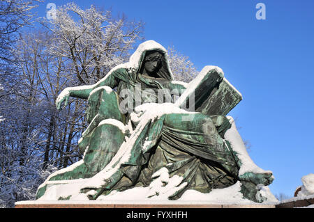 National memorial statue of Otto von Bismarck, Grosser Stern, Grosser Tiergarten, Tiergarten, Mitte, Berlin, Germany / Great Star, Bismarck-Nationaldenkmal Stock Photo