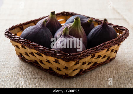 figs in a basket Stock Photo