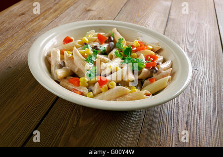 southwestern whole wheat pasta salad .flavor from black beans, corn and an easy yogurt salsa dressing. Stock Photo