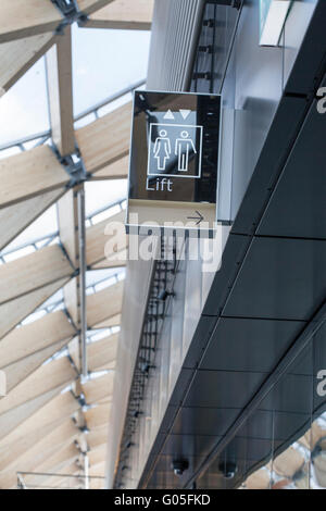 Lift sign in Crossrail Station at Canary Wharf Stock Photo