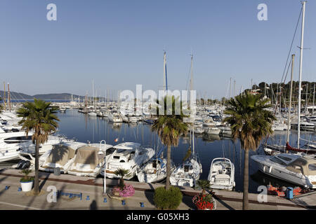 Cavalaire-sur-Mer with small marina, Cote d'Azur Stock Photo