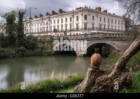 River Leam and bridge, Leamington Spa, Warwickshire, England, UK Stock Photo