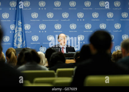 United Nations, USA. 29th Apr, 2016. Liu Jieyi, China's Permanent Representative to the United Nations who holds the rotating council presidency for April, speaks to the press at the end of his tenure as Council President, at the UN headquarters in New York, the United States, April 29, 2016. © Li Muzi/Xinhua/Alamy Live News Stock Photo