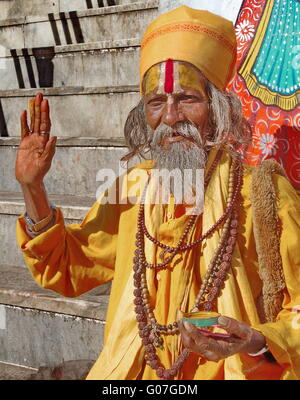 Hindu holy man at Indian temple Stock Photo