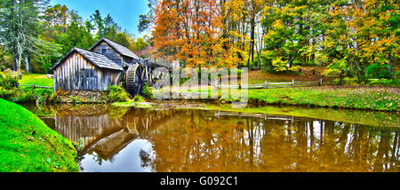 Virginia's Mabry Mill on the Blue Ridge Parkway in the Autumn season Stock Photo