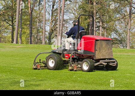 Toro lawn mower hi-res stock photography and images - Alamy