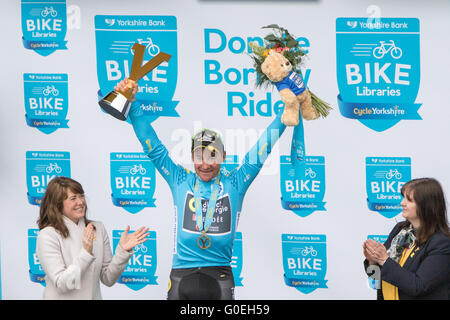 Scarborough, England. 1st May 2016. T. Voeckler (FRA) wins in the overall standings for the Tour De Yorkshire Credit: Dan Cooke/Alamy Live News Stock Photo