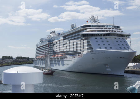 Cruise ship in the port, Warnemunde, Germany Stock Photo: 37465853 - Alamy