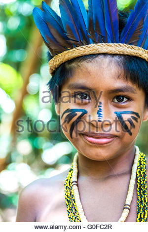 Indigenous boy with traditional body paint. Laura Aboriginal Dance ...