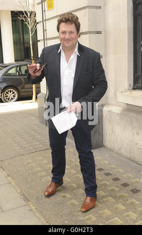 various celebrities seen arriving at BBC Radio 2  Featuring: Michael Ball Where: London, United Kingdom When: 31 Mar 2016 Stock Photo