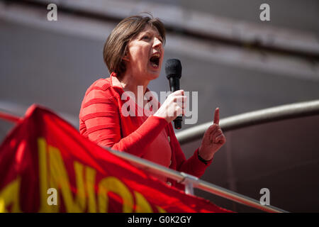 London, UK. 1st May, 2016. Frances O'Grady, General Secretary of the British Trades Union Congress (TUC), addresses the May Day rally on Clerkenwell Green. Credit:  Mark Kerrison/Alamy Live News Stock Photo