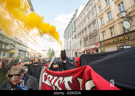 Berlin, Germany. 1st May, 2016. Protesters march through Berlin-Kreuzberg as part of the annual May Day demonstrations in Berlin on May 1, 2016. Credit:  ES Imagery/Alamy Live News Stock Photo