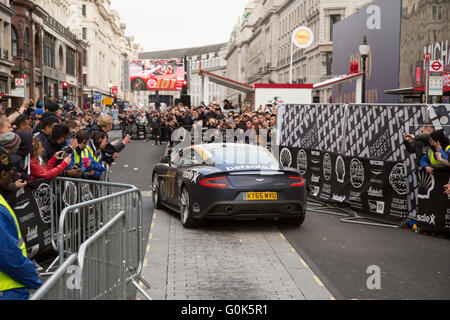 London, UK. 02nd May, 2016. Londoners and tourists got togheter in Regent Street, London to watch the arrival of the 2016 edition of Gum Ball 3000 a super car rally that start from Dublin and arrives in Bucharest. Credit:  Lorenzo Bossi/Alamy Live News Stock Photo