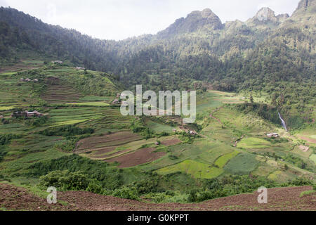 Ankober Woring Mesche Kebele, North Shewa,  Ethiopia, October 2013: steep slopes have been partly terraced. Stock Photo