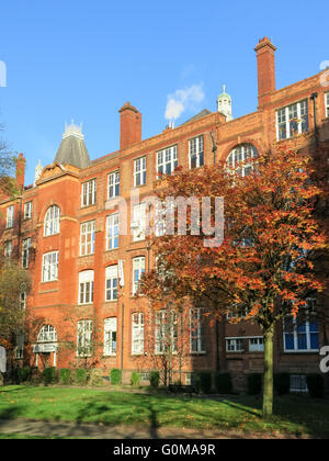 Autumn in Sackville Gardens in the city of Manchester, Cheshire, England, UK Stock Photo