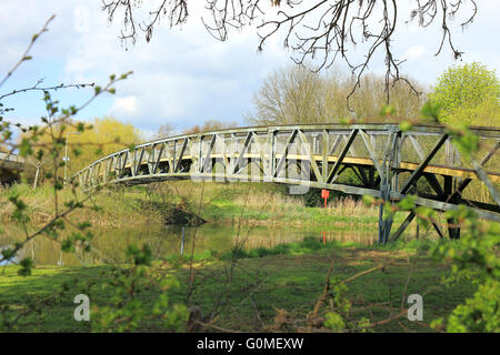 Short walkway across the River Great Ouse in Bedford Stock Photo