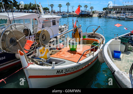 PORT DE CASSIS ET SES BATEAUX, CASSIS, BDR  FRANCE 13 Stock Photo