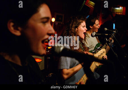 BARCELONA - JAN 8: The singers of Hinds (band also known as Deers) performs at Heliogabal club. Stock Photo