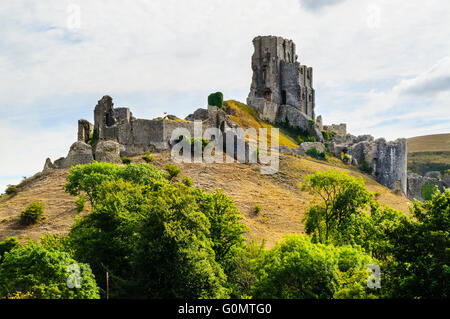 The dramatic ruins of Corfe Castle on the Isle of Purbeck Dorset Stock Photo