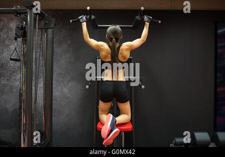 Back view female bodybuilder hi-res stock photography and images