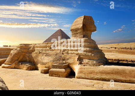 Famous egyptian sphinx in desert of Cairo Stock Photo - Alamy